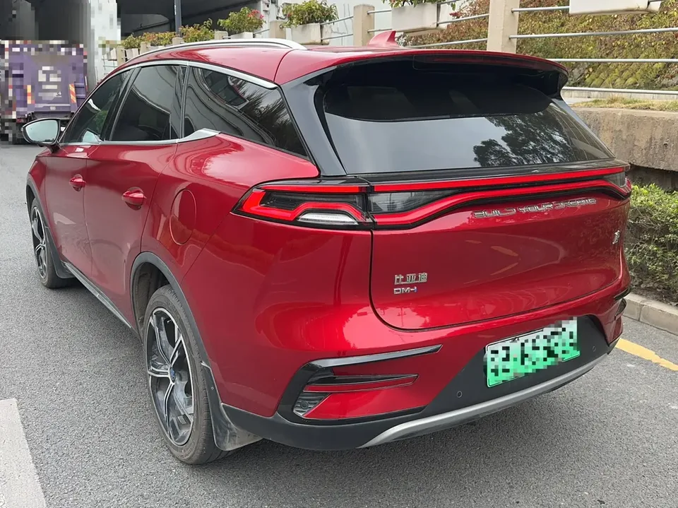 BYD Tang DM DM-i 1.5T 112KM Premium Edition 2022 — миниатюра 4