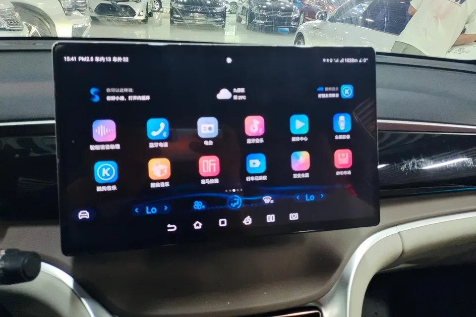 BYD Song Pro DM DM-i Champion Edition 110km Excellence Edition 2023 — миниатюра 3