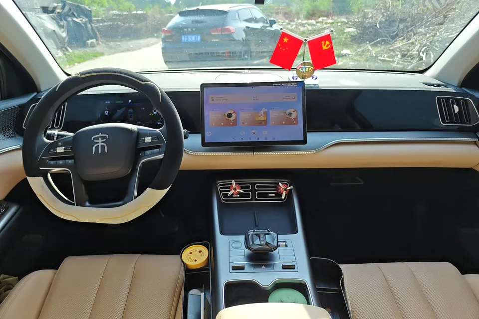 BYD Song Pro DM Song Pro DM 2025 Second Generation DM-i 75KM Beyond Edition 2024 — миниатюра 4