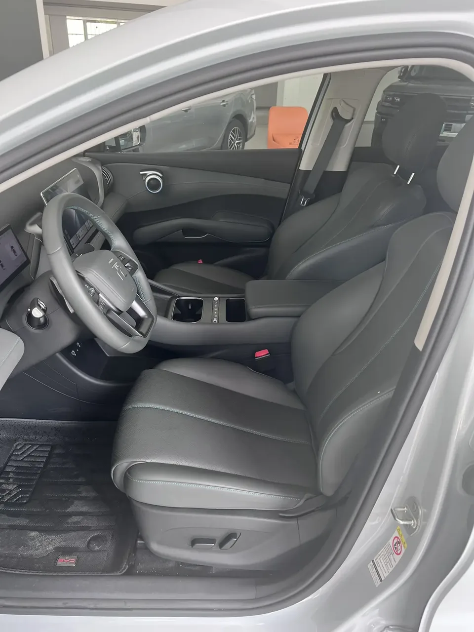 BYD Yuan Plus Smart Driving Edition 510KM Beyond Edition 2025 — миниатюра 5