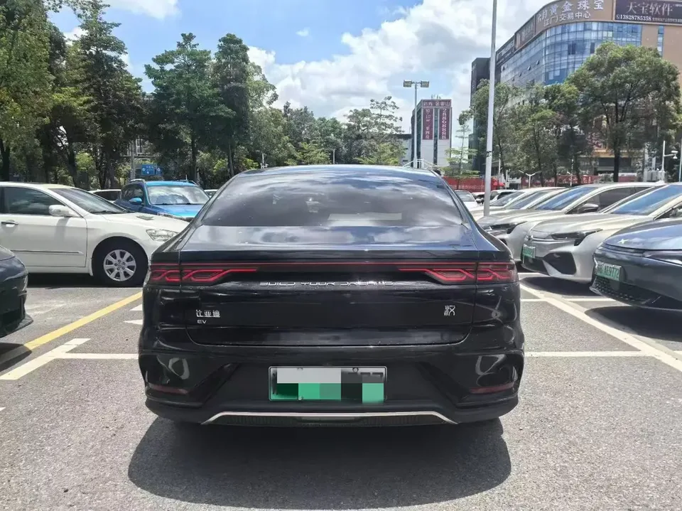 BYD Han EV Honor Edition 605KM Premium Model 2024 — миниатюра 2