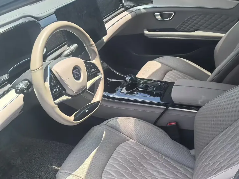 BYD Han EV Honor Edition 605KM Premium Model 2024 — миниатюра 3
