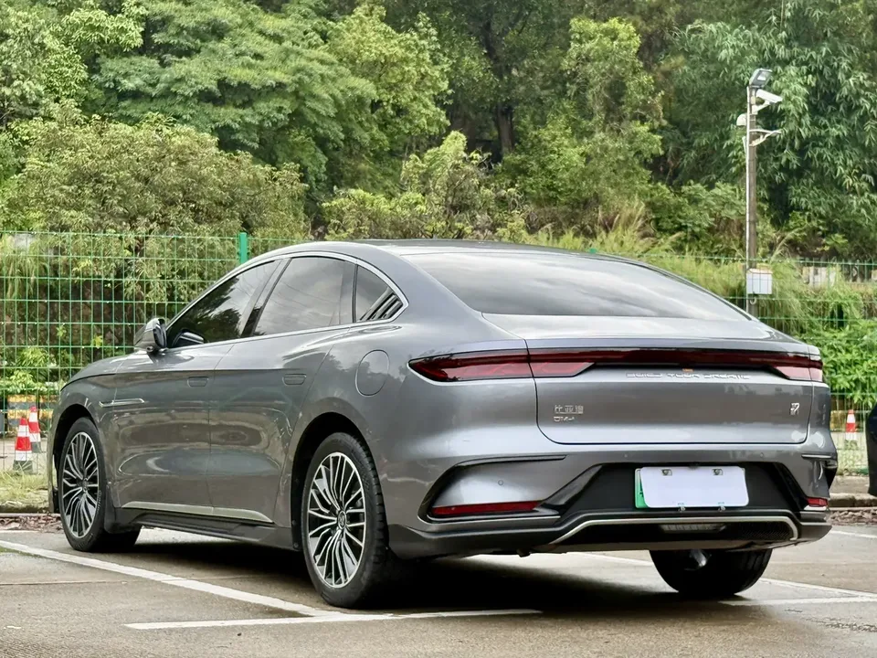 BYD Han DM HAN DM 2022 DM-i 121KM Premium Edition 2022 — thumbnail 2