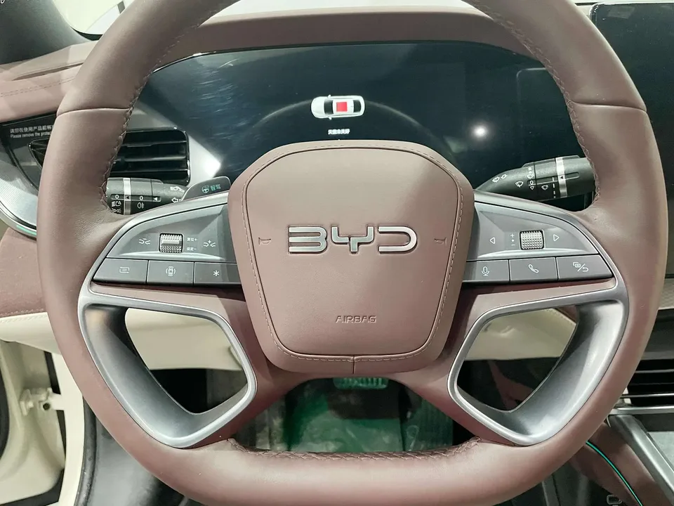 BYD Seal 07DM Intelligent Driving Edition DM-i 125KM Premium Edition 2025 — миниатюра 5