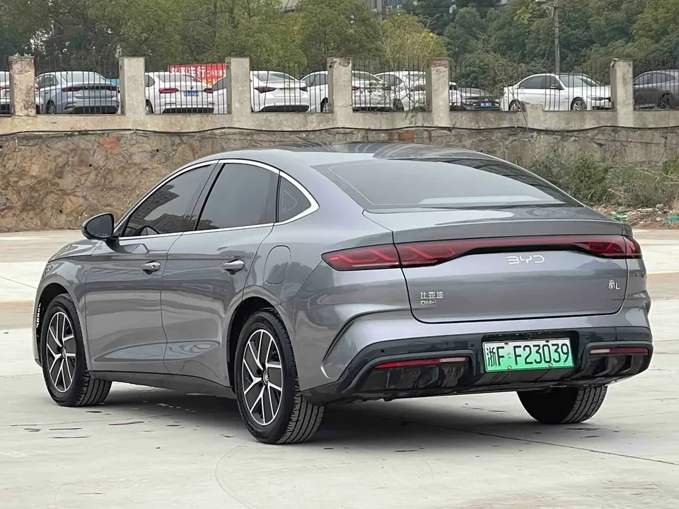 BYD Qin L DM DM-i 120KM Beyond Edition 2024 — миниатюра 4