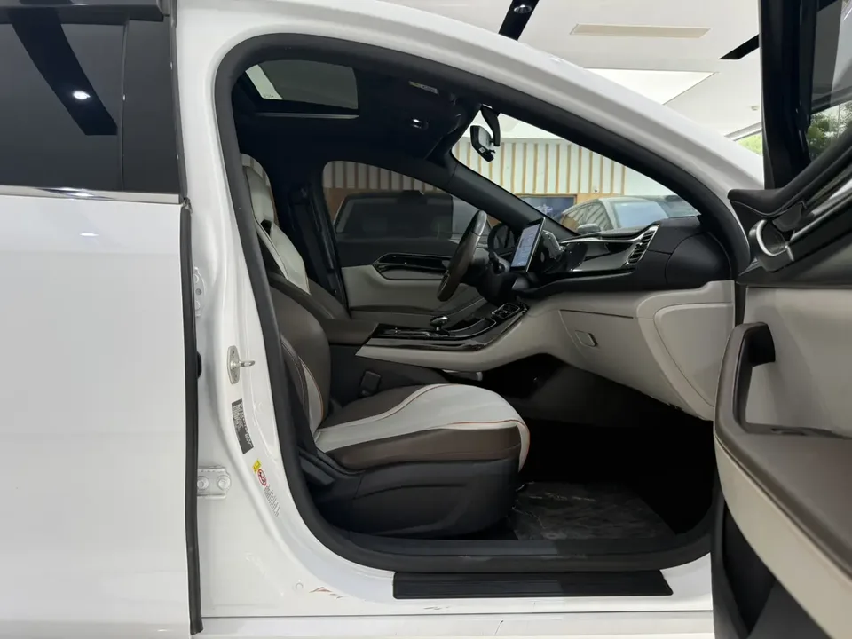 BYD Qin PLUS EV Qin PLUS EV 2023 Champion Edition 420KM Exceeding Type 2023 — миниатюра 4