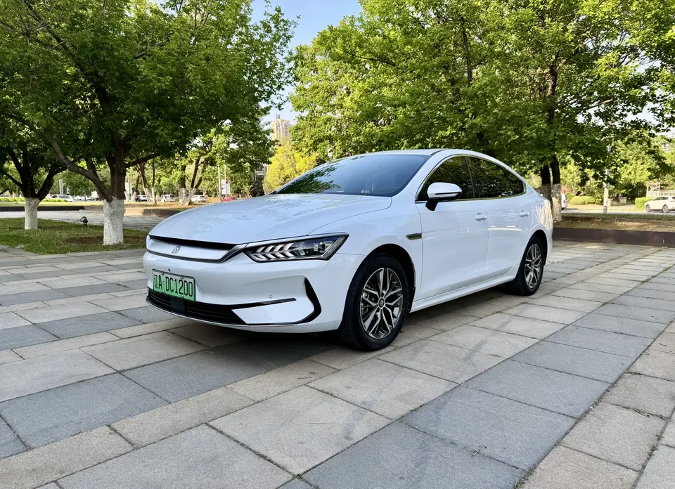 BYD Qin PLUS EV 2023