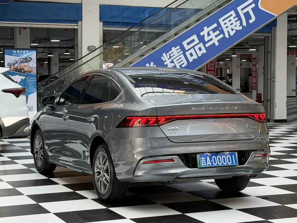BYD Qin PLUS DM Qin PLUS DM 2023 DM-i Champion Edition 120KM Leading Type 2024 — thumbnail 4