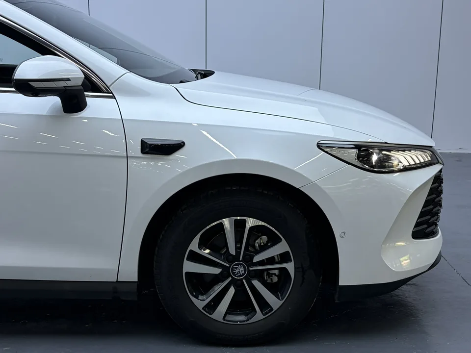 BYD Qin PLUS DM Qin PLUS DM 2025 Intelligent Driving Edition DM-i 120KM Beyond Edition 2025 — thumbnail 3