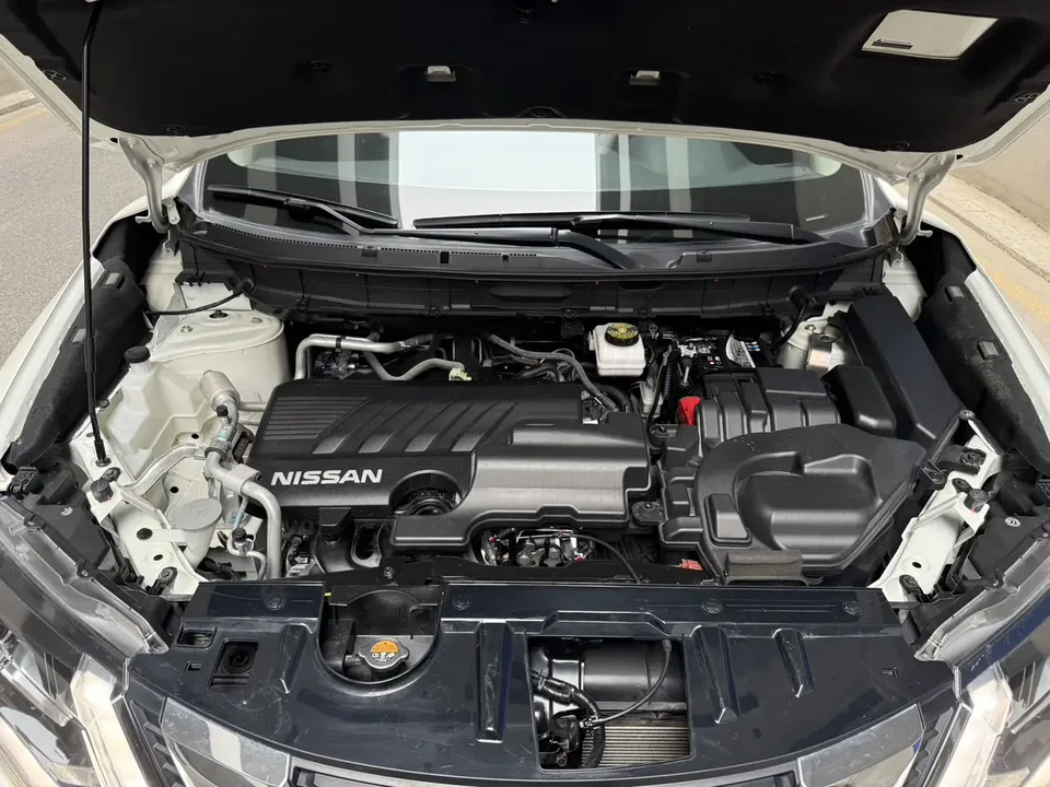 Nissan X-Trail Qijun 2023 Classic Edition 2.0L 2WD Intelligent Link Premium Edition 2023 — thumbnail 3