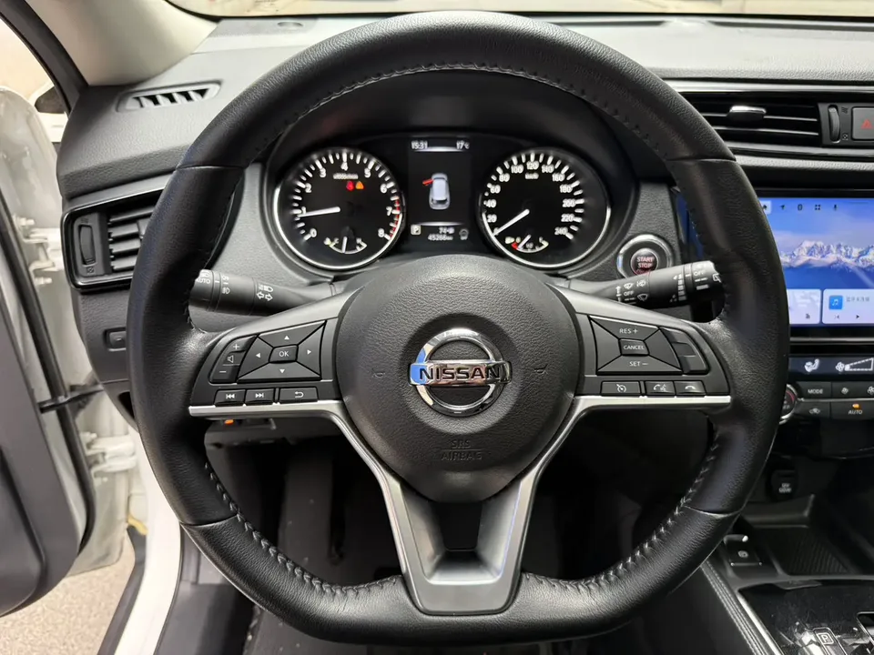 Nissan X-Trail Qijun 2023 Classic Edition 2.0L 2WD Intelligent Link Premium Edition 2023 — thumbnail 5