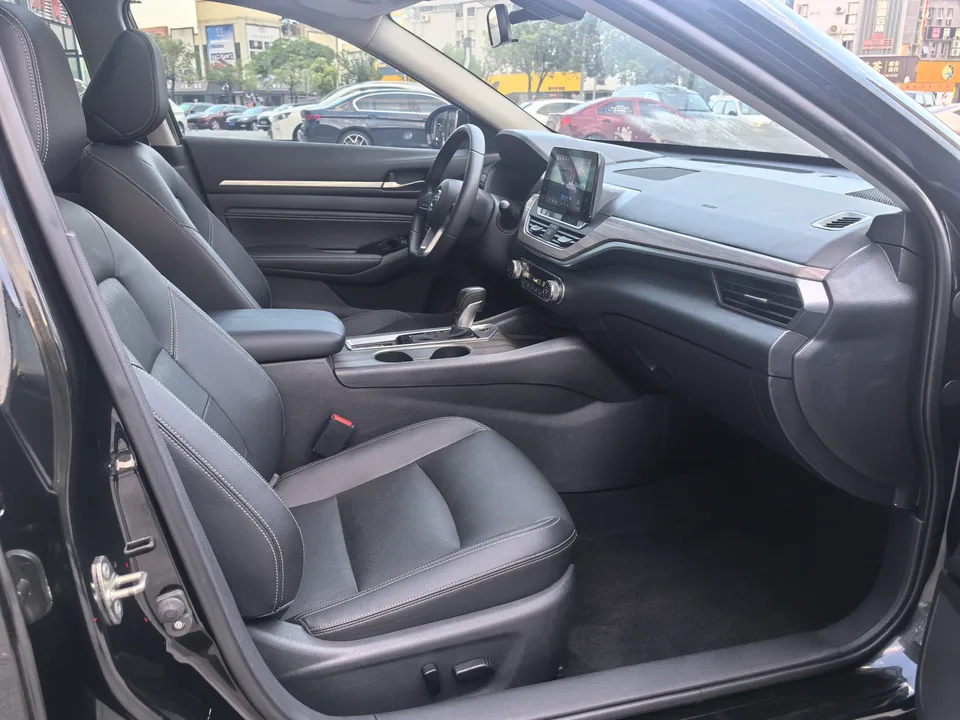 Nissan Altima Sound of nature 2021 2.0L XL Comfort Edition 2023 — thumbnail 4