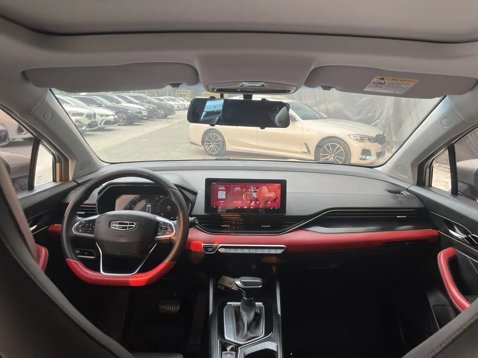 Geely Emgrand S 1.4T CVT Premium Edition 2022 — миниатюра 5