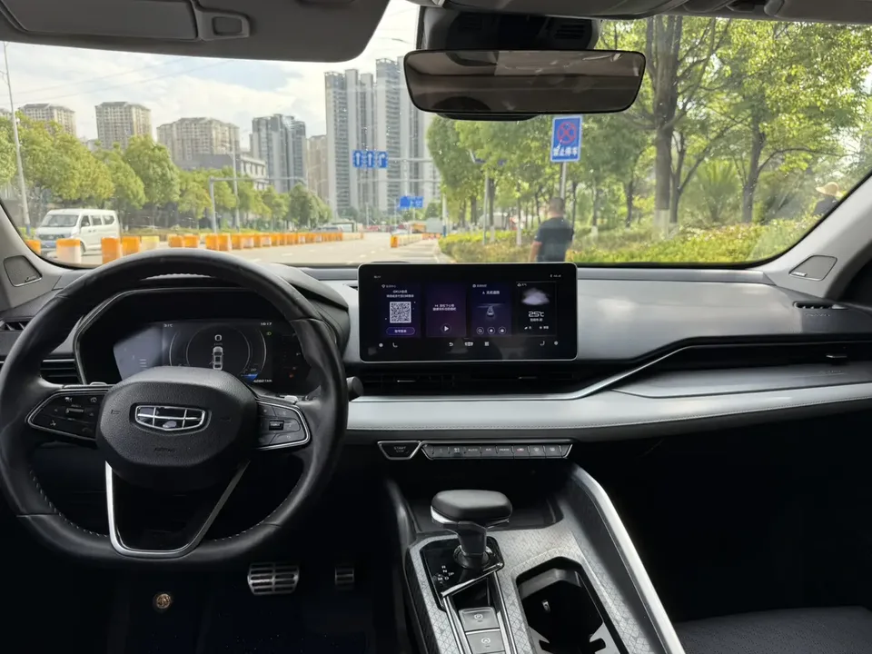 Geely Preface Xing Rui 2023 1.5T Fuyao Edition 2023 — thumbnail 4
