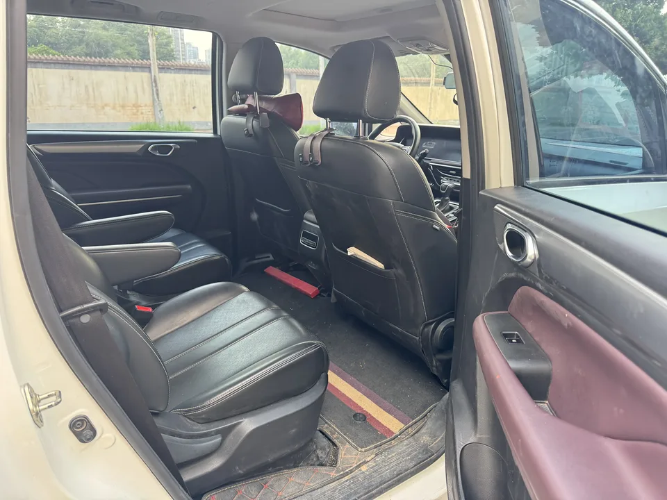 GAC Trumpchi M6 Pro 270T Automatic Deluxe Edition 2022 — миниатюра 4