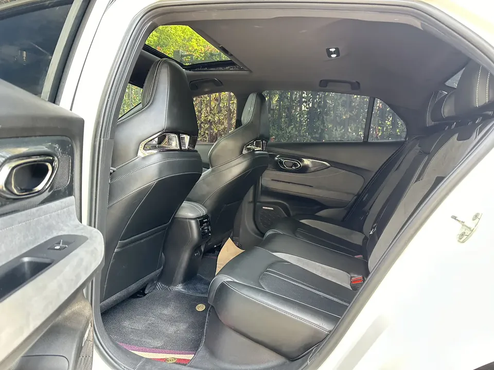 GAC Trumpchi Shadow Leopard 400T Automatic R Max Edition 2023 — миниатюра 5