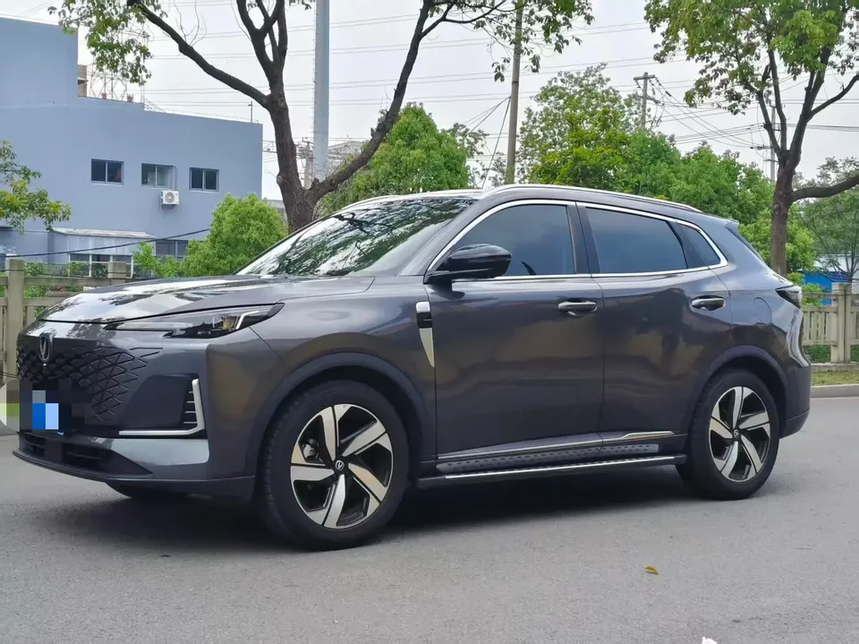 Changan CS55 Plus Changan CS55 PLUS 2024 The third generation 1.5T DCT premium model 2024 — photo 1, buy with delivery to Moscow