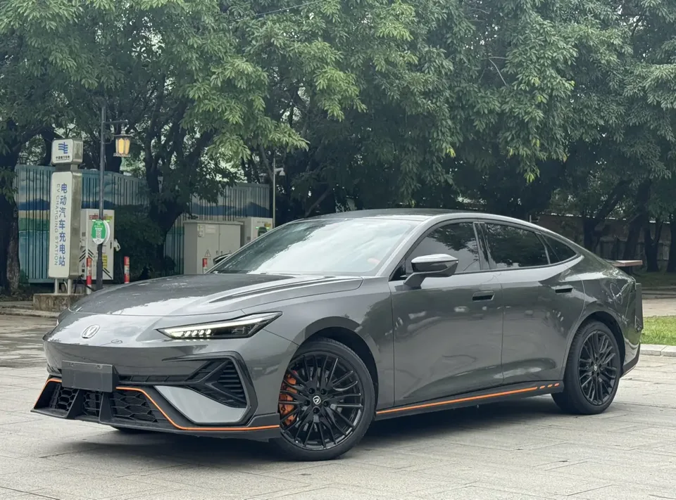 Changan UNI-V 2025
