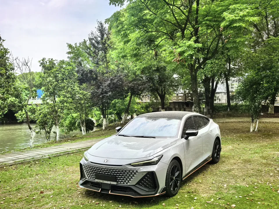 Changan UNI-V 2022