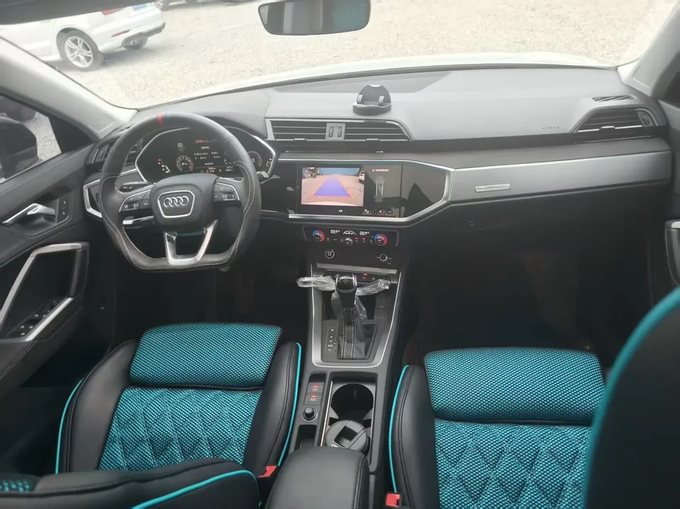 Audi Q3 Audi Q3 2022 35 TFSI Fashionable and Dynamic 2022 — миниатюра 3