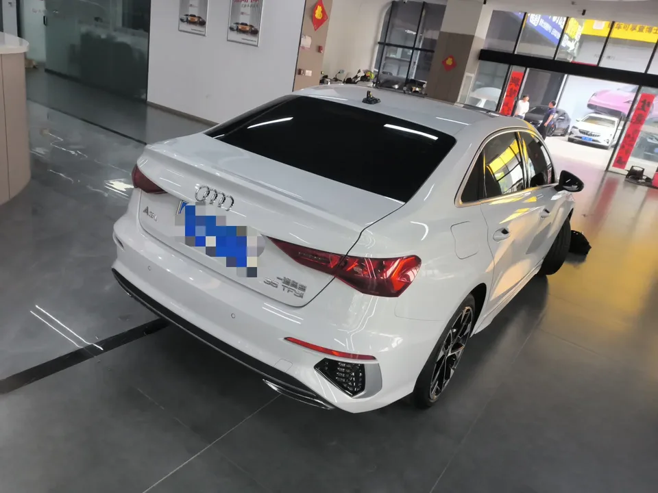 Audi A3 A3L Limousine 35 TFSI Fashion Sports 2023 — миниатюра 3