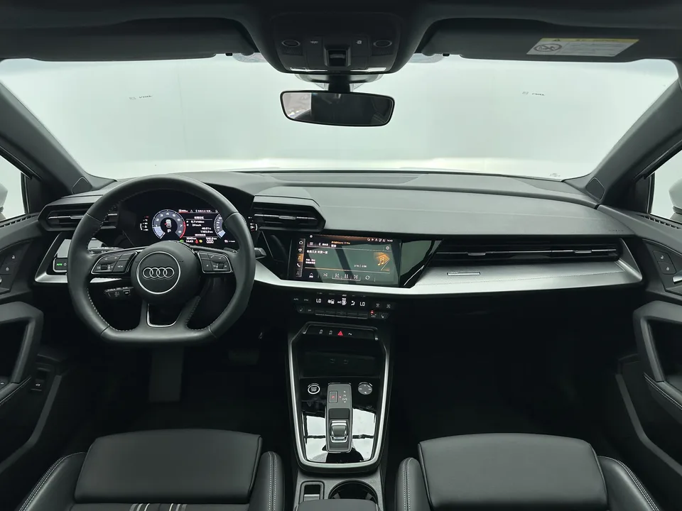 Audi A3 Audi A3 2022 Sportback 35 TFSI Stylish and sporty 2022 — thumbnail 4