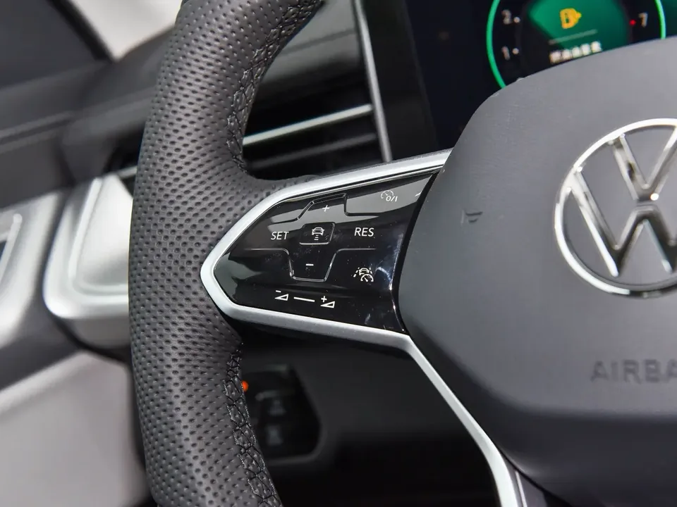 Volkswagen Patrol 2024 Lanxun 380TSI 4WD R-line Touring Edition 2024 — миниатюра 4