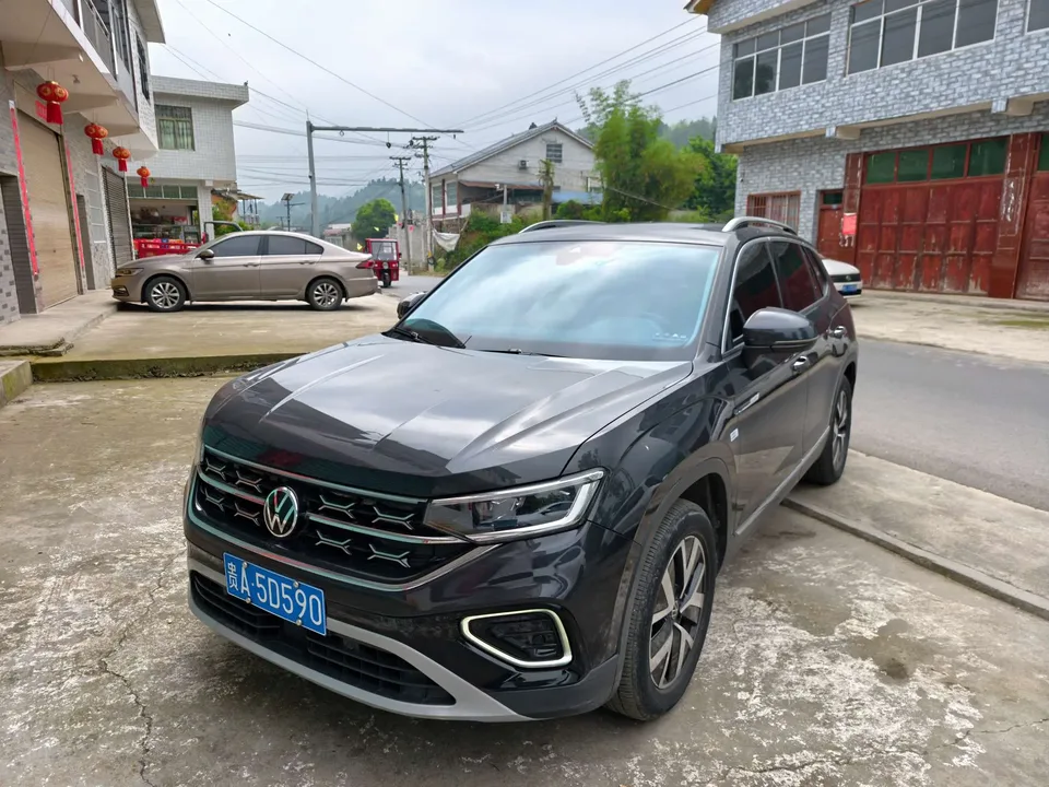 Volkswagen Tayron Tayron 2023 Tanyue 2023 280TSI 2WD Luxury Plus Advanced Edition 2023 — photo 1, buy with delivery to Moscow