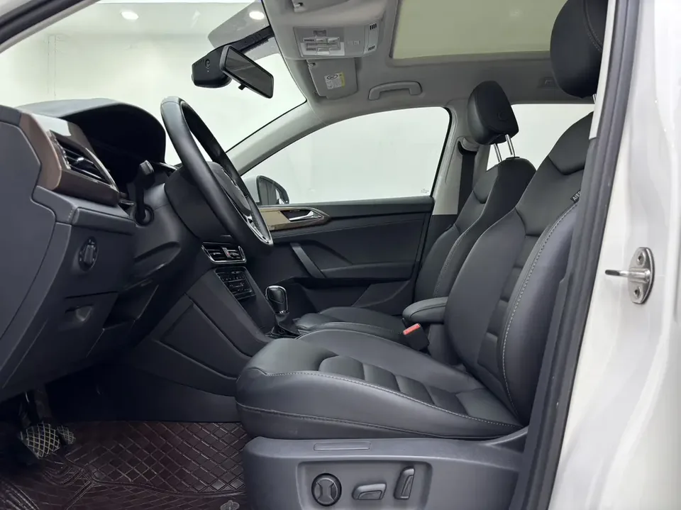 Volkswagen Tharu 280TSI 2WD Luxury Edition 2023 — миниатюра 3