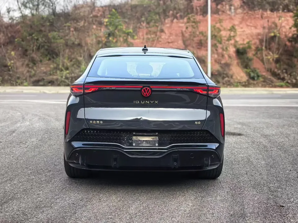 Volkswagen With the crowd06 Ultra 2025 — миниатюра 2