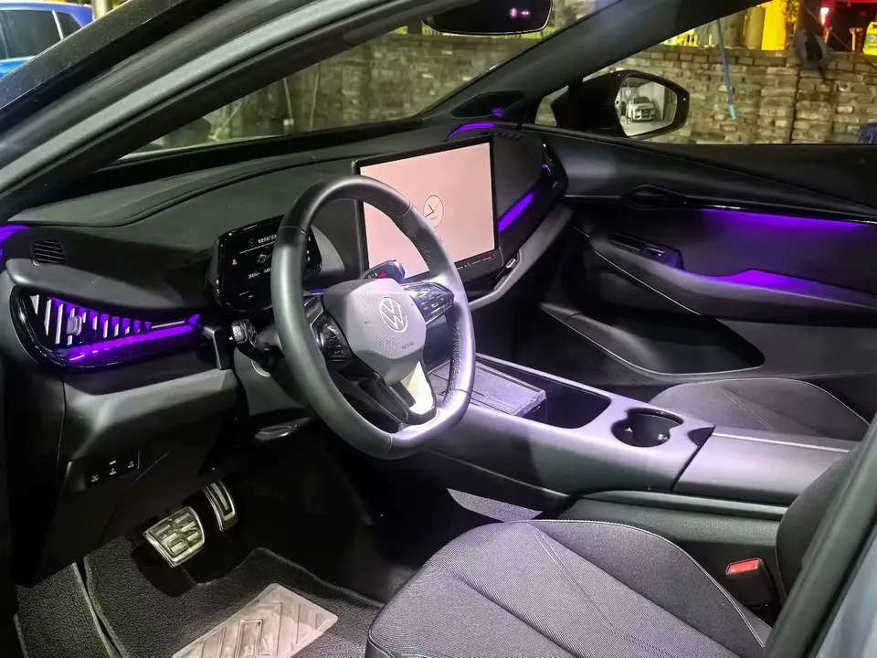 Volkswagen With the crowd06 Ultra 2025 — миниатюра 5