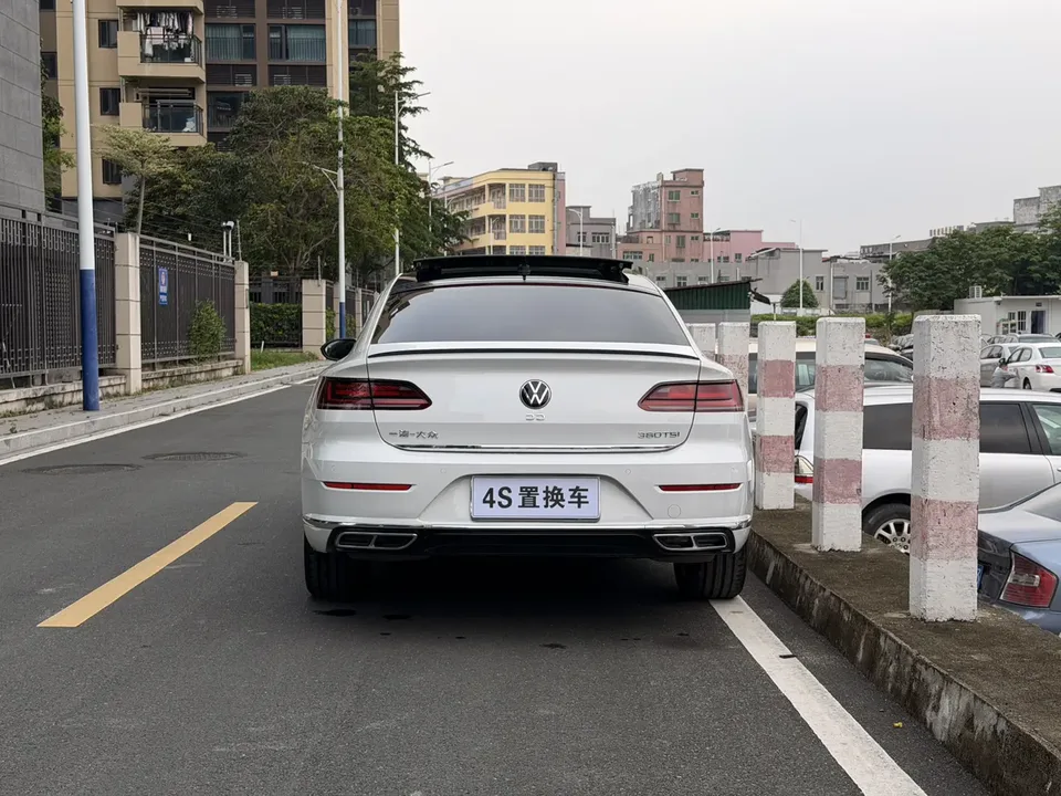 Volkswagen Arteon Volkswagen CC 2021 330TSI special edition launched 2022 — миниатюра 2
