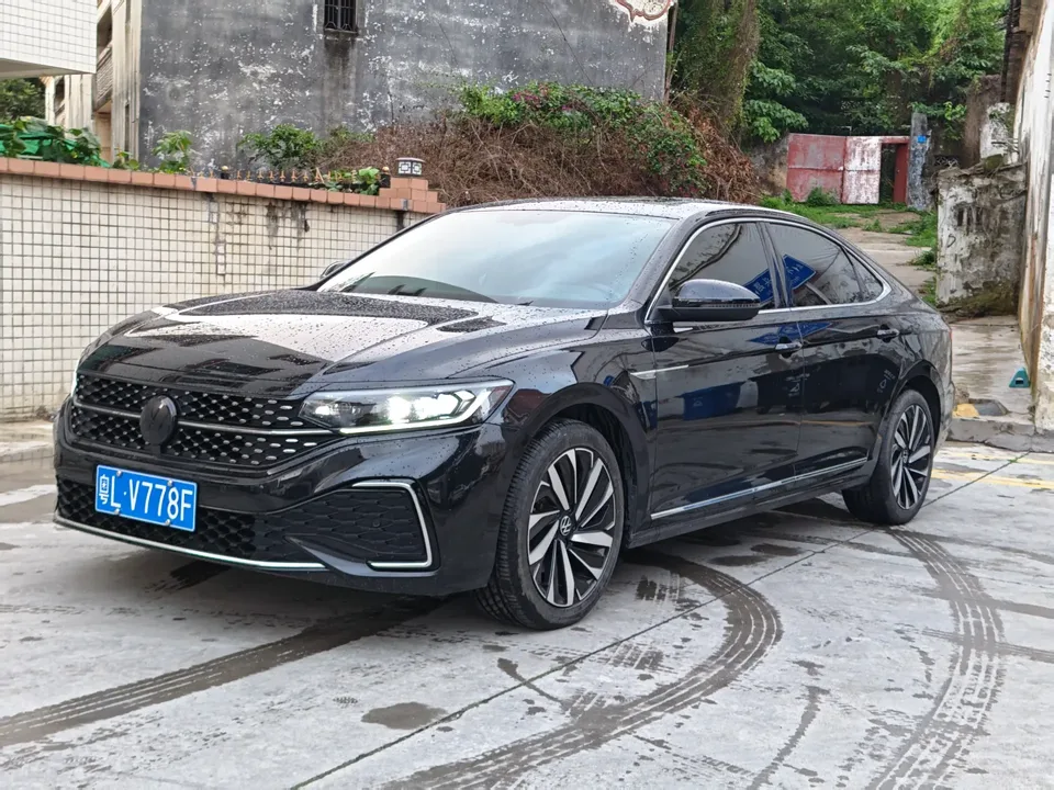 Volkswagen Passat 2022