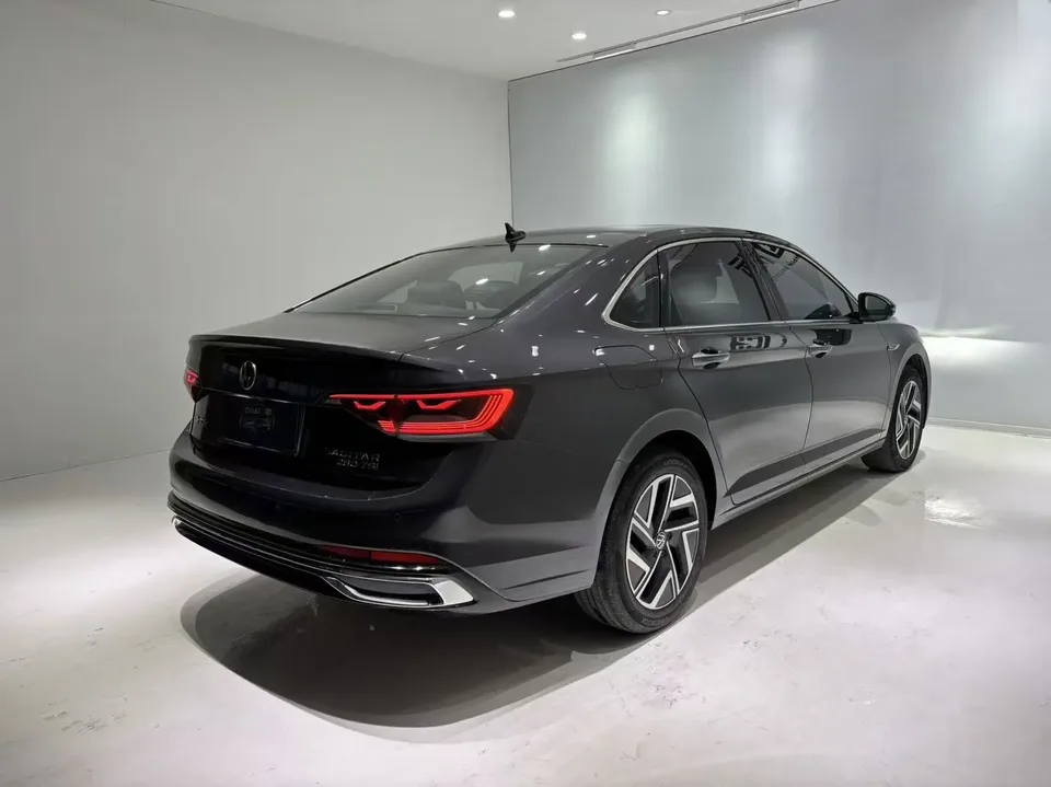 Volkswagen Sagitar 2023 Sagitar 280TSI DSG Beyond Edition 2022 — миниатюра 2