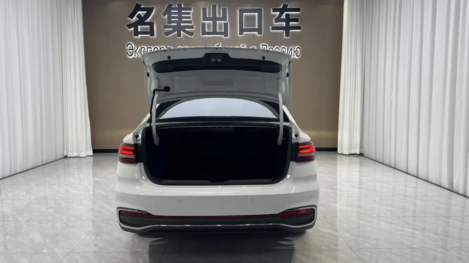 Volkswagen Lavida Lavida 2023 facelift 1.5L automatic 5 million version 2023 — thumbnail 3