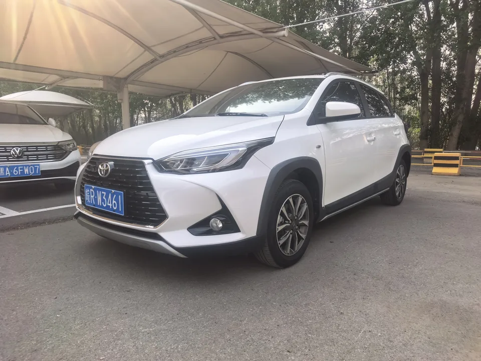 Toyota Yaris L 2023