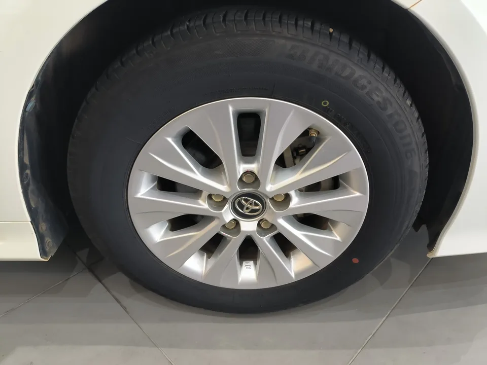 Toyota Corolla 1.5L CVT Elite Edition 2022 — миниатюра 2