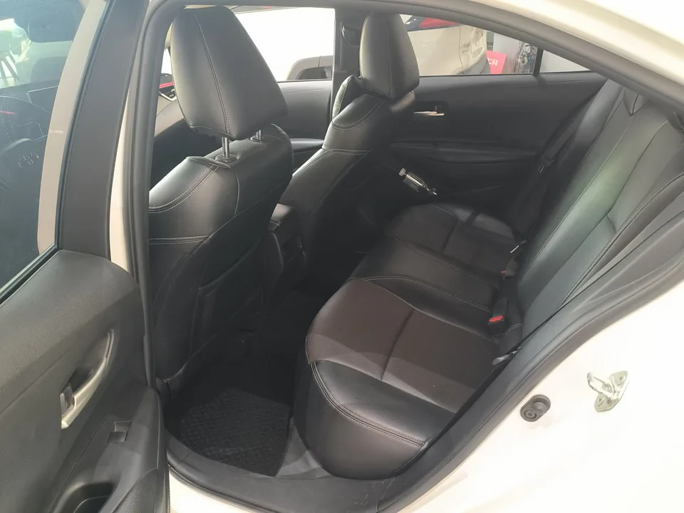 Toyota Corolla 1.5L CVT Elite Edition 2022 — миниатюра 4
