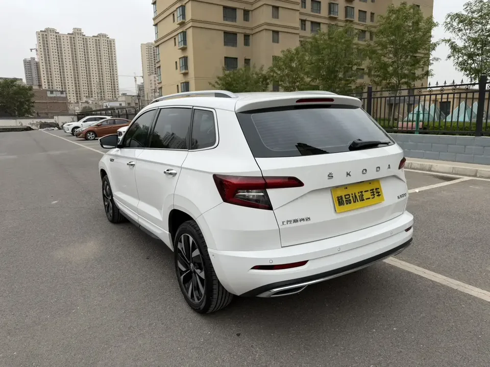 Skoda Karoq facelift TSI280 luxury version 2022 — миниатюра 2