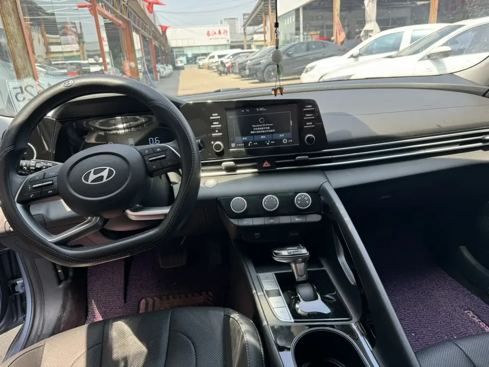 Hyundai Elantra 1.5L CVT GLX Elite Edition 2024 — миниатюра 5