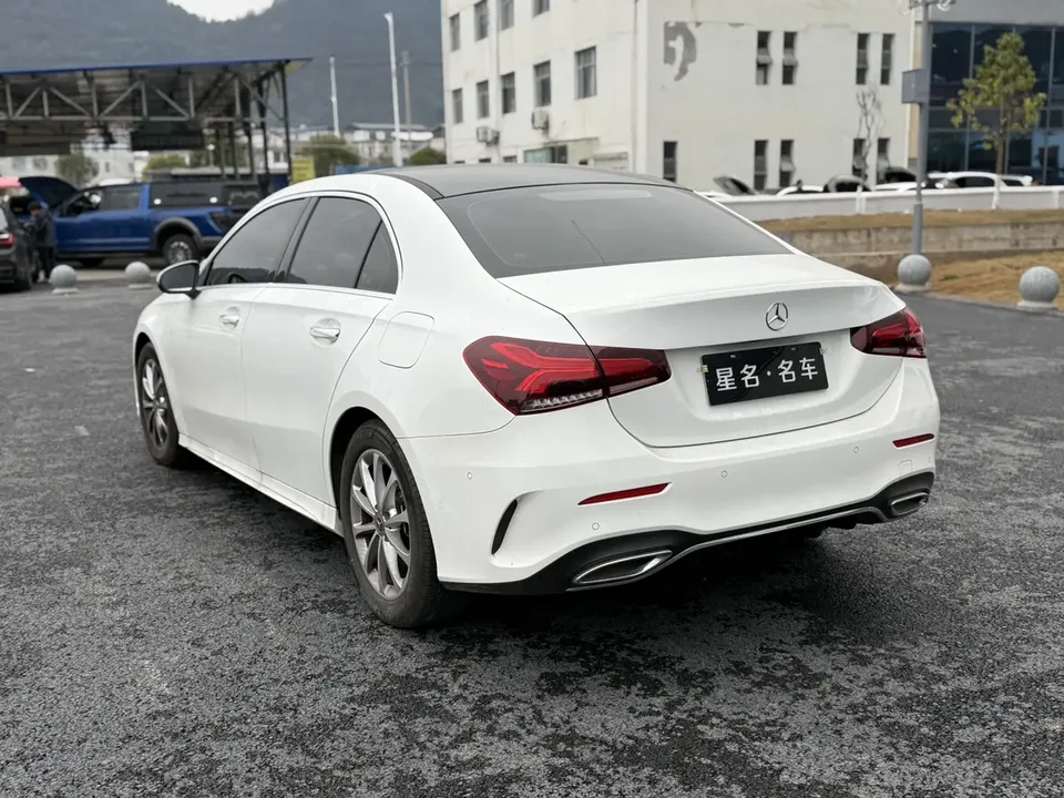 Mercedes-Benz Mercedes Benz A Class Mercedes-Benz A-Class 2022 A 200 L sports sedan dynamic version 2022 — миниатюра 4