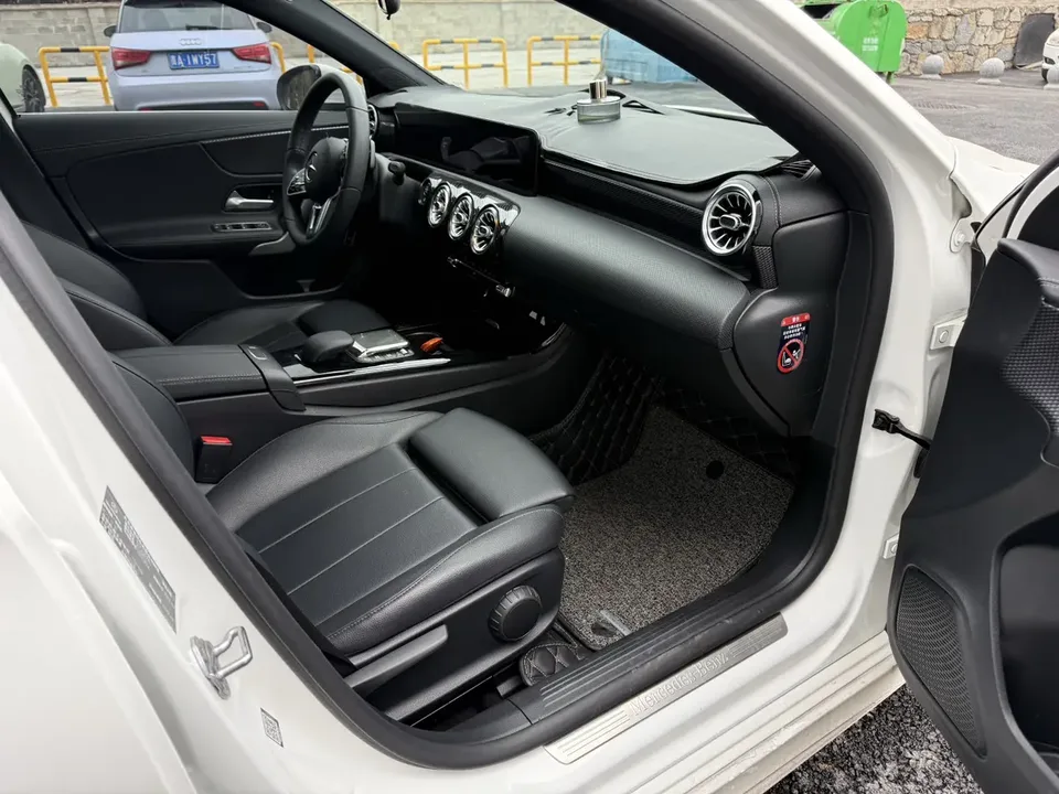 Mercedes-Benz Mercedes Benz A Class Mercedes-Benz A-Class 2022 A 200 L sports sedan dynamic version 2022 — миниатюра 5
