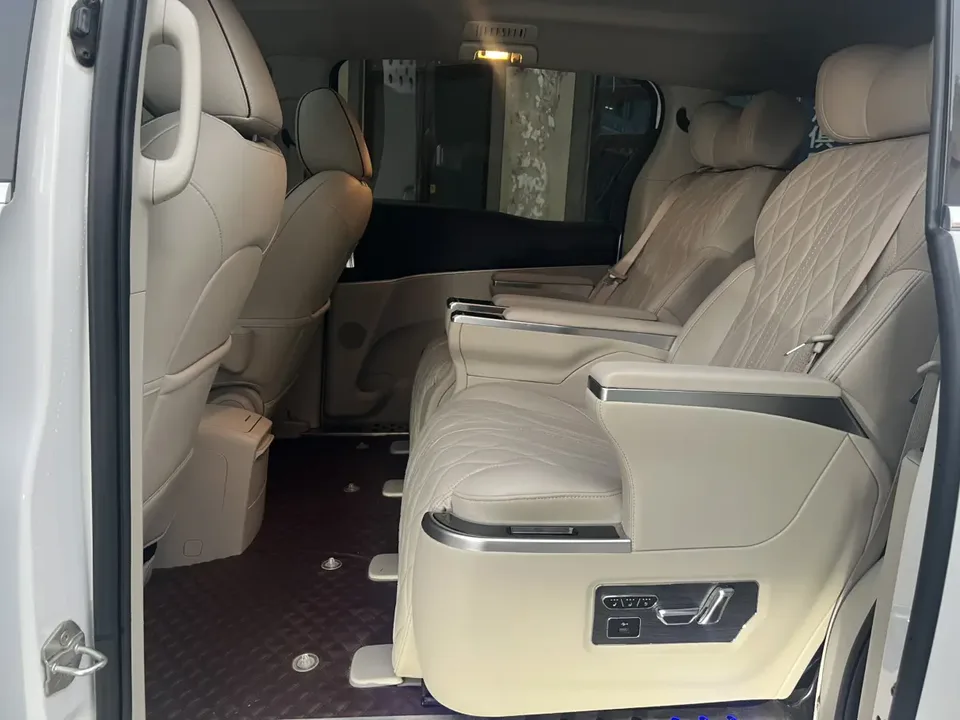 Buick GL8 Buick GL8 2022 Land Business Class 652T Luxury Edition 2022 — миниатюра 3