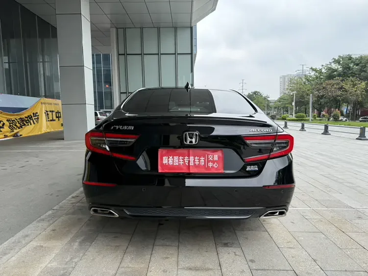 Honda Accord 2022 Accord 260TURBO Fantasy Night Premium Edition 2022 — миниатюра 2