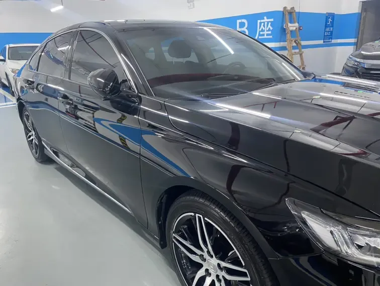 Honda Accord 2022 Accord 260TURBO Fantasy Night Premium Edition 2022 — миниатюра 4