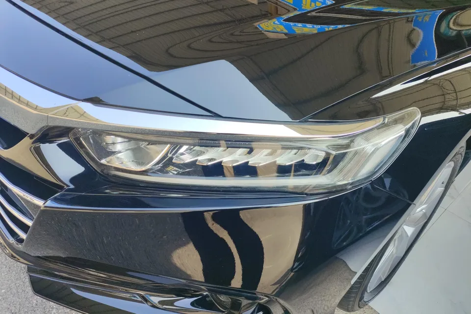 Honda Accord Accord 2022 260TURBO Deluxe Edition 2023 — миниатюра 4
