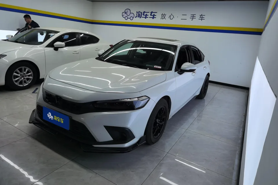 Honda CIVIC 2024