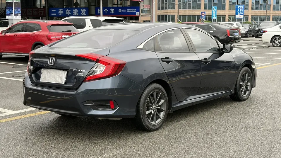 Honda CIVIC 220TURBO CVT Dynamic Edition National VI 2022 — миниатюра 2
