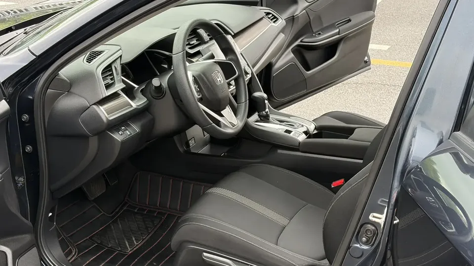 Honda CIVIC 220TURBO CVT Dynamic Edition National VI 2022 — миниатюра 4