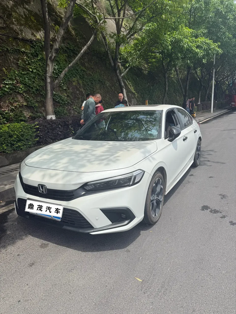 Honda CIVIC 2024